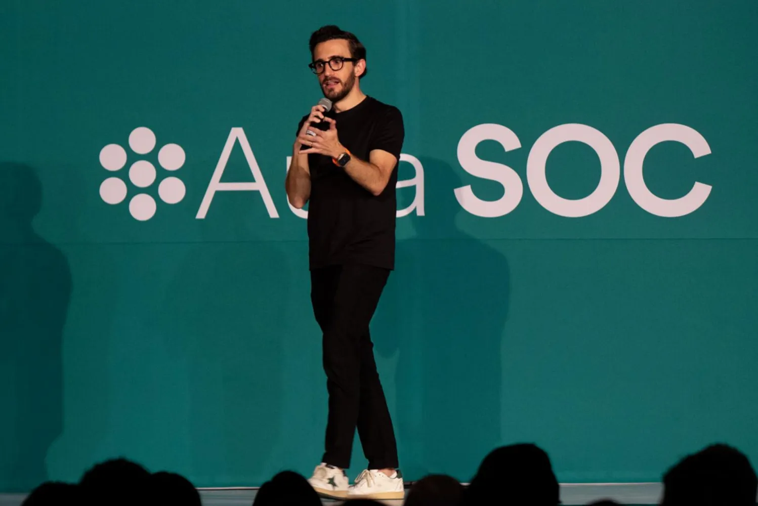 Revolución IA en México: 85% de Empresas Latinoamericanas Adoptan Inteligencia Artificial y Fintech Kira Expande Operaciones